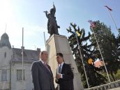 Protifašistickí bojovníci nesúhlasia s premiestnením Pomníka osloboditeľov