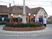 Vianoce v regióne: V Šúrovciach požehnali adventný veniec