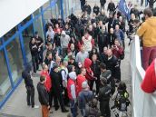 Účastníkov protestného pochodu na Coburgovu policajti nepustili, na stanici boli strety