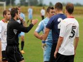 Futbal, III.B: Kadlíček piatimi gólmi rozhodol o víťazstve Pečeniad