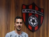 Štefan Pekár do Trnavy, v Spartaku zostáva Babatounde Bello