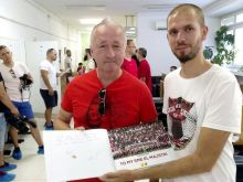 Knihu To my sme El Majstri uviedli do života na darovaní krvi