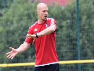 Tréner Nestor El Maestro pokračuje v kariére v Saudskej Arábii