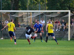 Futbal, 8. liga B: Moravany sa posunuli na čelo, Leopoldov zdolal Dubovany