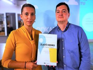 Odkaz pre starostu oceňoval samosprávy, Zlaté vedro ide aj do Trnavy