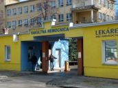 Fakultnú nemocnicu upratuje stavebná firma. Načierno!