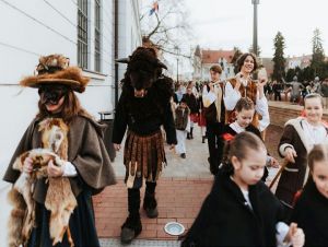 Fašiangy v Trnave spestrí pochod masiek centrom mesta