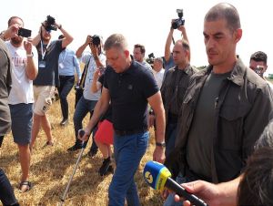Premiér Fico bol na žatve neďaleko Voderád, rekordná úroda nebude