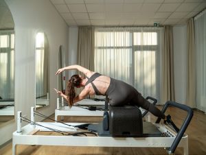 Ako si spevniť telo? fit.nest štúdio v Trnave má špičkové stroje pre reformer pilates