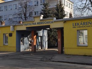 Trnavská nemocnica má najviac pacientov s COVID-19 od začiatku pandémie