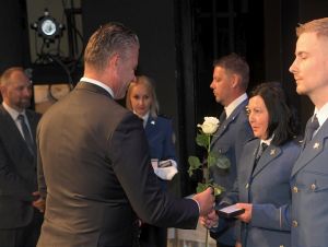 Minister Roman Mikulec v Trnave ocenil hasičov, stretol sa aj s príslušníkmi polície