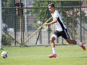 Kam za futbalom? Spartak hrá s Petržalkou, v nižších ligách sa bojuje o postup