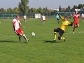 Futbal, III.A: Pavlice vystriedali Radošovce na čele