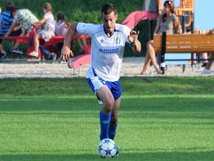 Futbal, 7.A: Ružindol zvýšil náskok na čele tabuľky, Modranka len remizovala