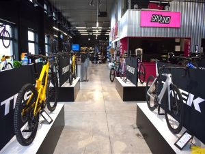 Značkové bicykle, odborný servis: Pri obchvate Trnavy otvorili predajňu Ground