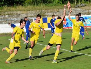 Futbal, 5. liga: Piešťany oslavujú postup, Hornú Krupú zdolali gólom zo záveru
