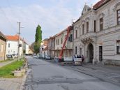 Pri rekonštrukcii Halenárskej ulice nahradia na ceste asfalt čadičovými kockami