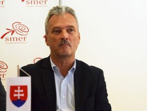 Do Národnej rady sa vrátil Trnavčan Augustín Hambálek 