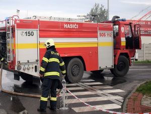 V Leopoldove vytvoria pre uzáveru mosta v Hlohovci vysunutú hasičskú stanicu