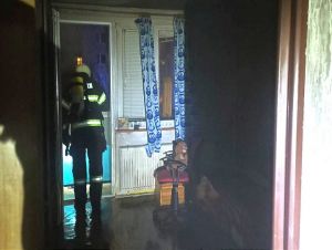 V Hlohovci horel bytový dom, obyvateľov museli evakuovať