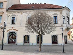 Mäsové špeciality, kvalitné pivo: Hlavná 1 v Trnave dostane nového nájomcu