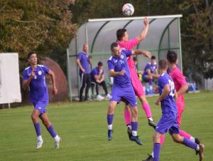 Futbal, 5. liga: Horná Krupá s ďalším víťazstvom, Hlohovec inkasoval sedmičku