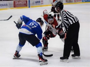 Hokejisti sa vrátili z Martina s vyrovnanou sériou, play-off pokračuje v Trnave