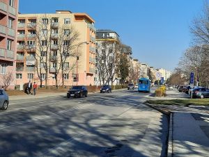 Trnava si objednala projekt na preferenčné pruhy pre autobusy na Hospodárskej