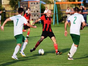 Kam za futbalom? Zeleneč hrá derby s Hrnčiarovcami, Brestovany idú do Leopoldova