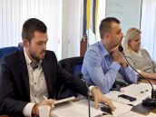 Primátorovi Piešťan Tamajkovi navrhuje jeho zástupca zvýšenie platu o tisíc eur