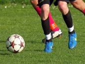 Futbal, III. B: Koplotovce vyhrali v Žlkovciach, Sluka hetrikom zariadil body pre Horné Otrokovce