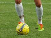 Futbal, III. B: Moravany zakopli v Kočíne-Lančári, Pastuchov naložil Žlkovciam sedmičku