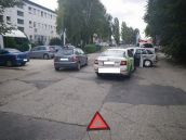 Polícia vyšetruje zrážku na Nitrianskej ulici a hľadá svedkov