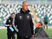 Tréner Jarábek po postupe cez Linfield chválil obranu a hneval sa na prvý polčas