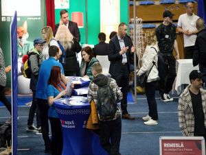 JobSpot ponúkne aj pracovné pozície, kde sa dá zarobiť aj vyše 2000 eur