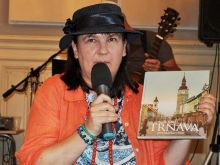 Simona Jurčová knižne zmapovala obchody, prevádzky, úrady a inštitúcie Trnavy