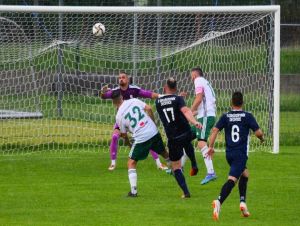 Futbal, 8. liga B: Dechtice neskutočne otočili zápas s Moravanmi, boj o postup pokračuje