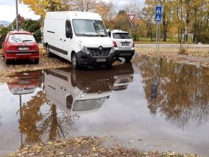 Trnava v tomto roku odvodní parkovisko pri cintoríne na Kamennej ceste