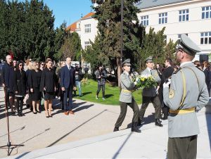 Výročie oslobodenia Trnavy si pripomenuli pri obnovenom pamätníku