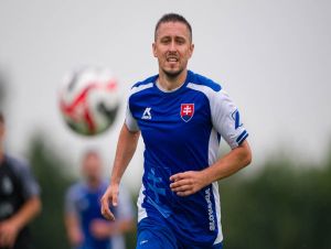 Futbal, 9. liga: Dolné Dubové porazilo Bukovú, v Naháči videli diváci divočinu
