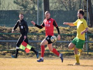 Futbal, 6. liga: Červeník porazil Madunice, Leopoldov vyhral v Križovanoch