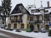 Krajskí poslanci odklepli predaj piešťanskej Vily Löger, má sa zmeniť na luxusný hotel