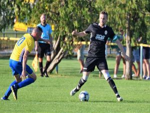 Futbal, 8. liga A: Bíňovce zdolali Modranku, Slávia vyhrala nad Smolenicami