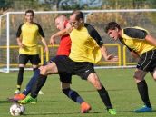 Futbal, 7. liga B: Madunice zdolali Trakovice, Dolný Lopašov vyhral kontumačne