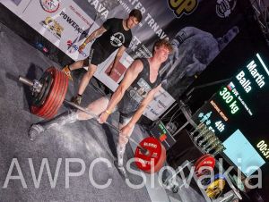 Dvihol 345 kilogramov, predviedli sa aj ženy. Victoria Cup prepisoval históriu