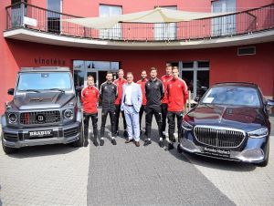 Autogroup TT ukázal zákazníkom horúcu novinku, prišli aj futbalisti Spartaka
