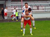 Futbalová glosa: V Hrnčiarovciach po víťazstve ďakovali fanúšikom. Menovite