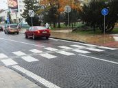 Priechody v Trnave budú bezpečnejšie, nainštalujú k nim blikajúce svetlá