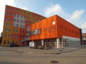 FOTO: Trnavská univerzita otvorila nový internát, postupne ubytovávajú študentov