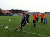 VIDEO: Kopali do brvna pre deti z domova
